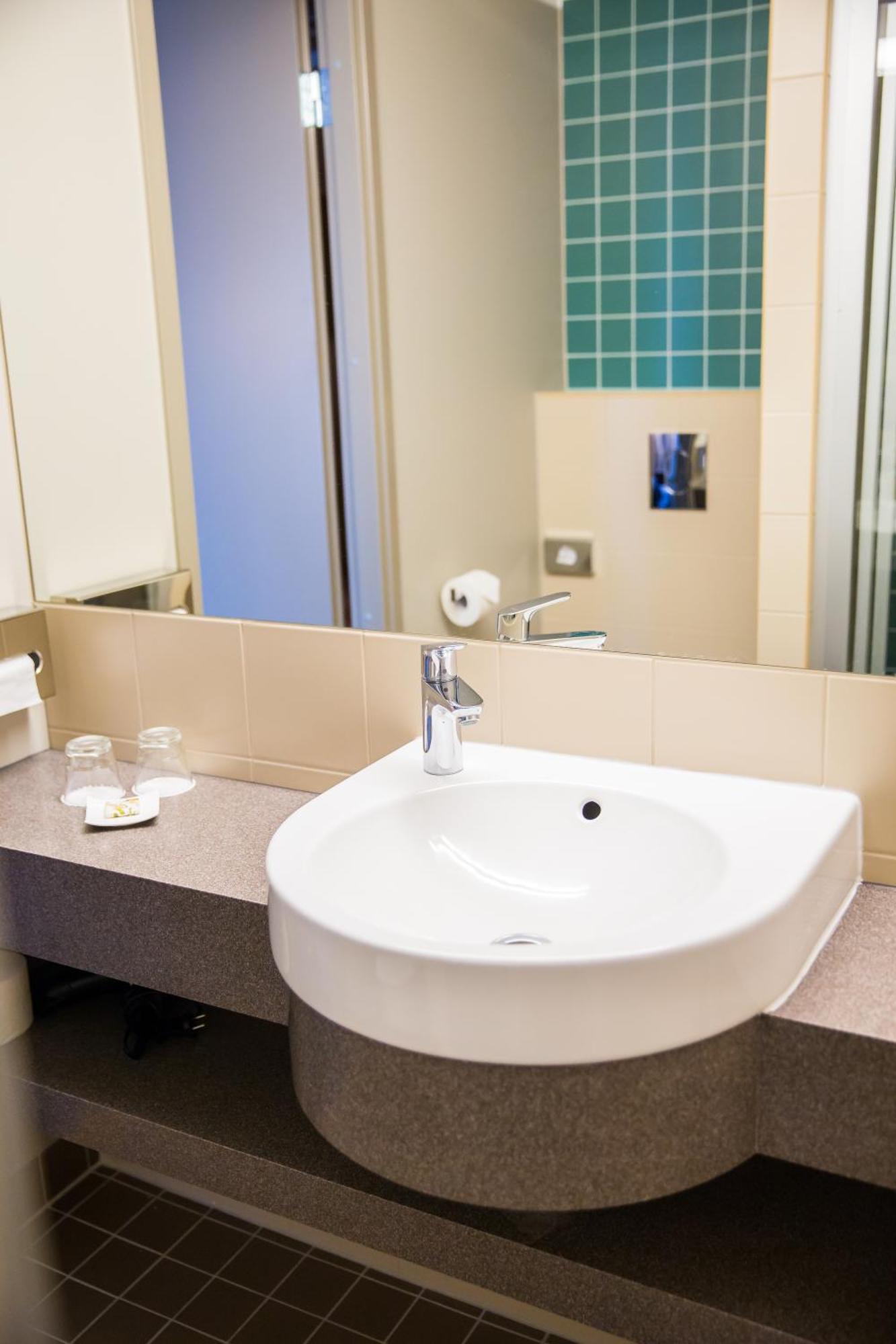 Georg Ots Spa Hotel Kuressaare Kültér fotó