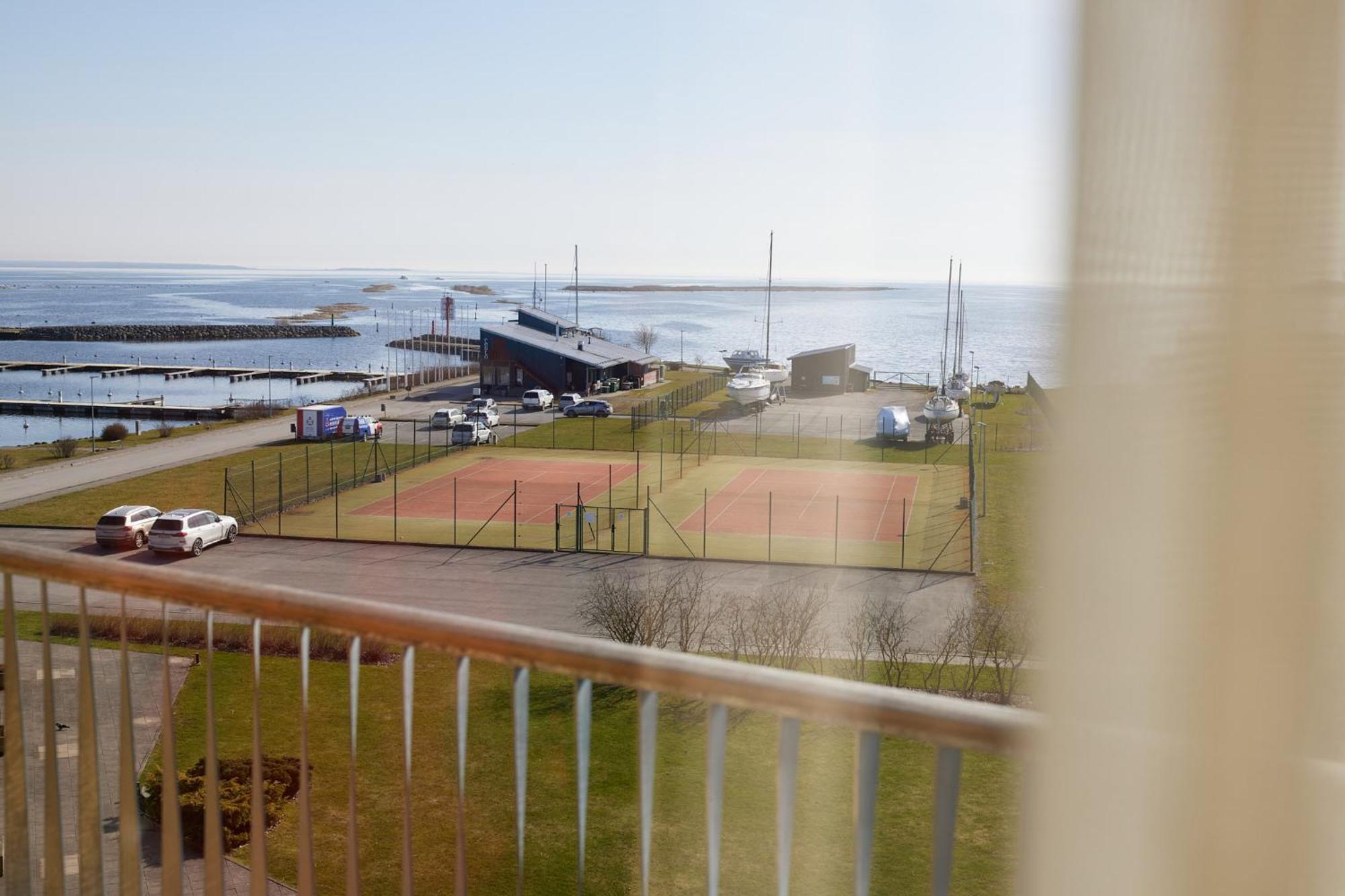 Georg Ots Spa Hotel Kuressaare Kültér fotó